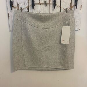 Lululemon school bus skirt gray size XL  new with tags
